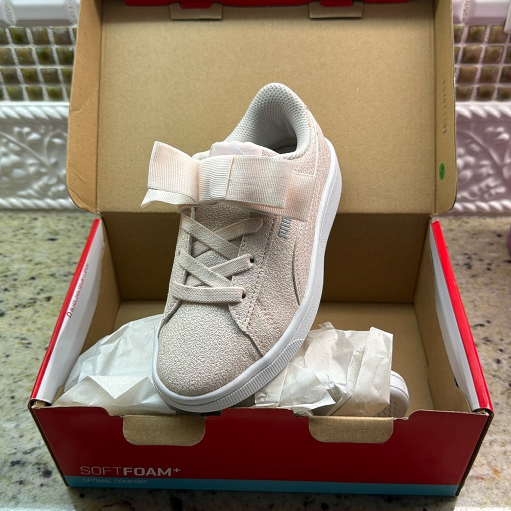 NIB puma Vicky ribbon glitz pink size 13c